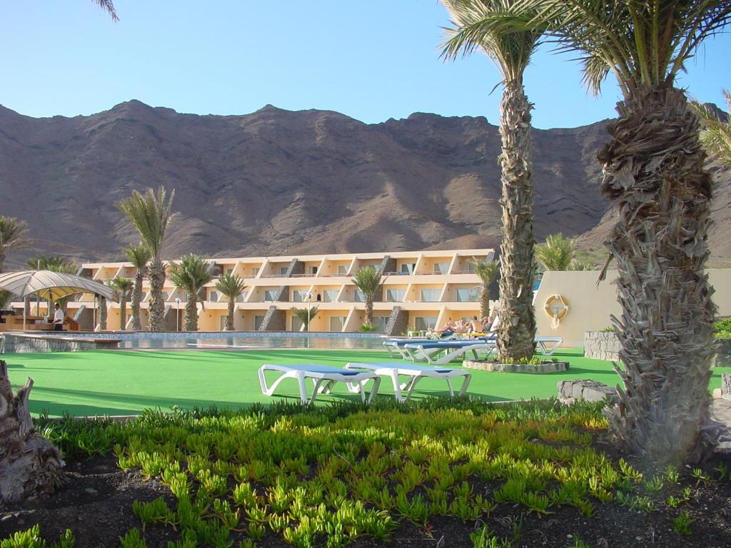 Image sejour/cap vert ile de sao vicente hotel foya branca vue generale